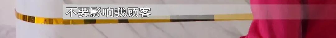 DƬ